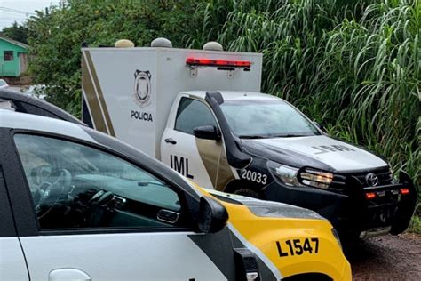 Delegacia de Homicídios investiga corpo encontrado dentro de.
